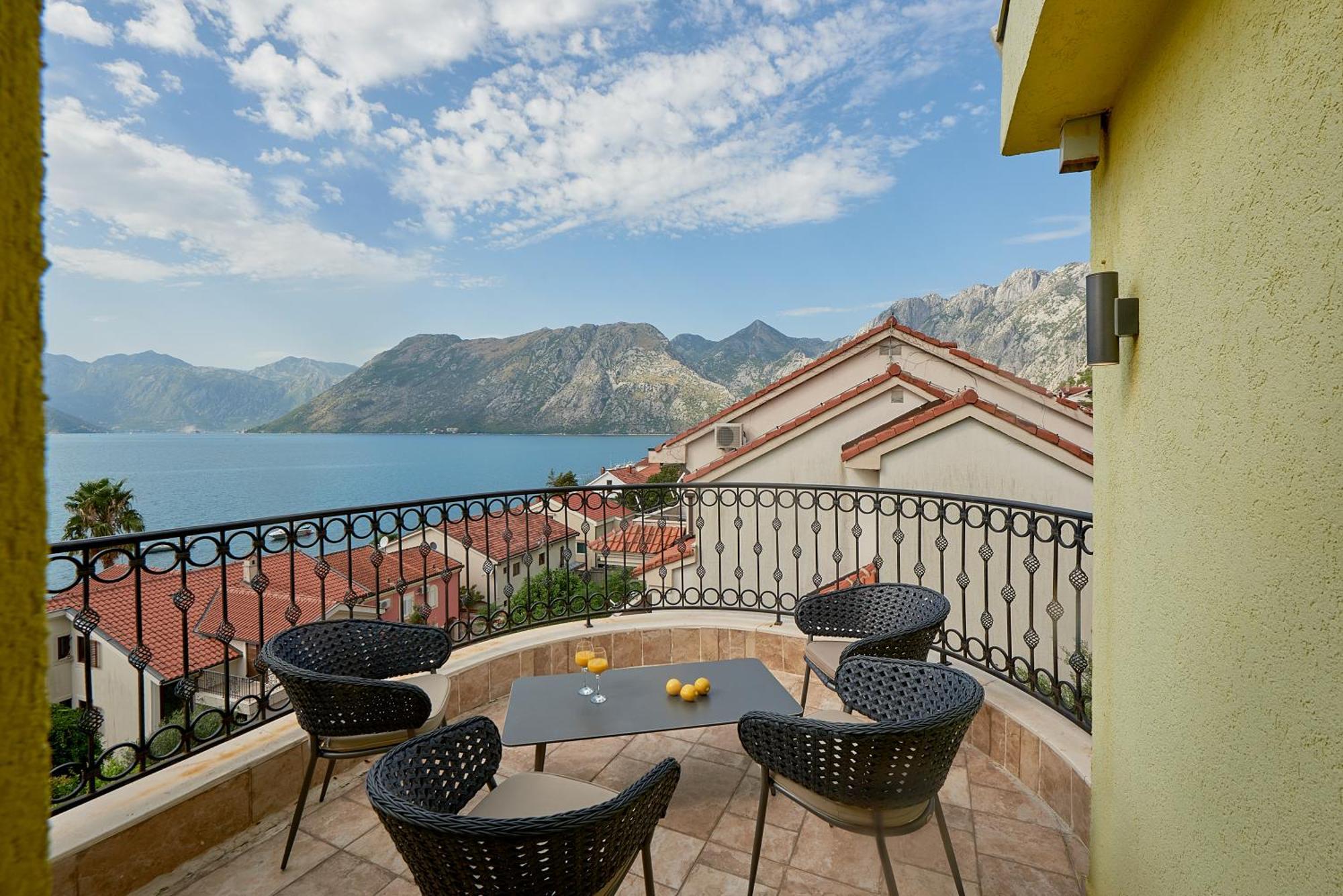 2Montenegro Mimoza Apartments Dobrota Zewnętrze zdjęcie