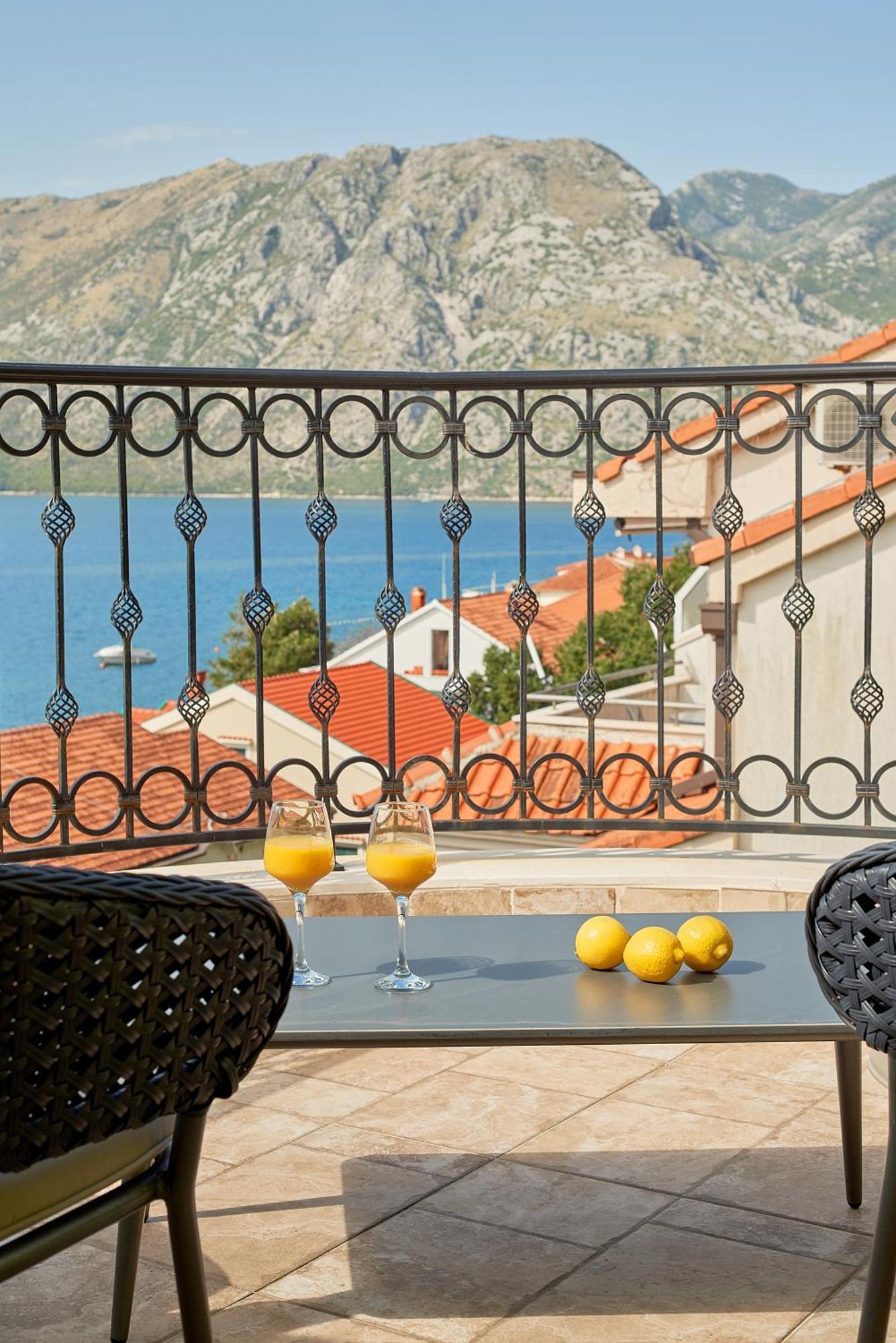 2Montenegro Mimoza Apartments Dobrota Zewnętrze zdjęcie