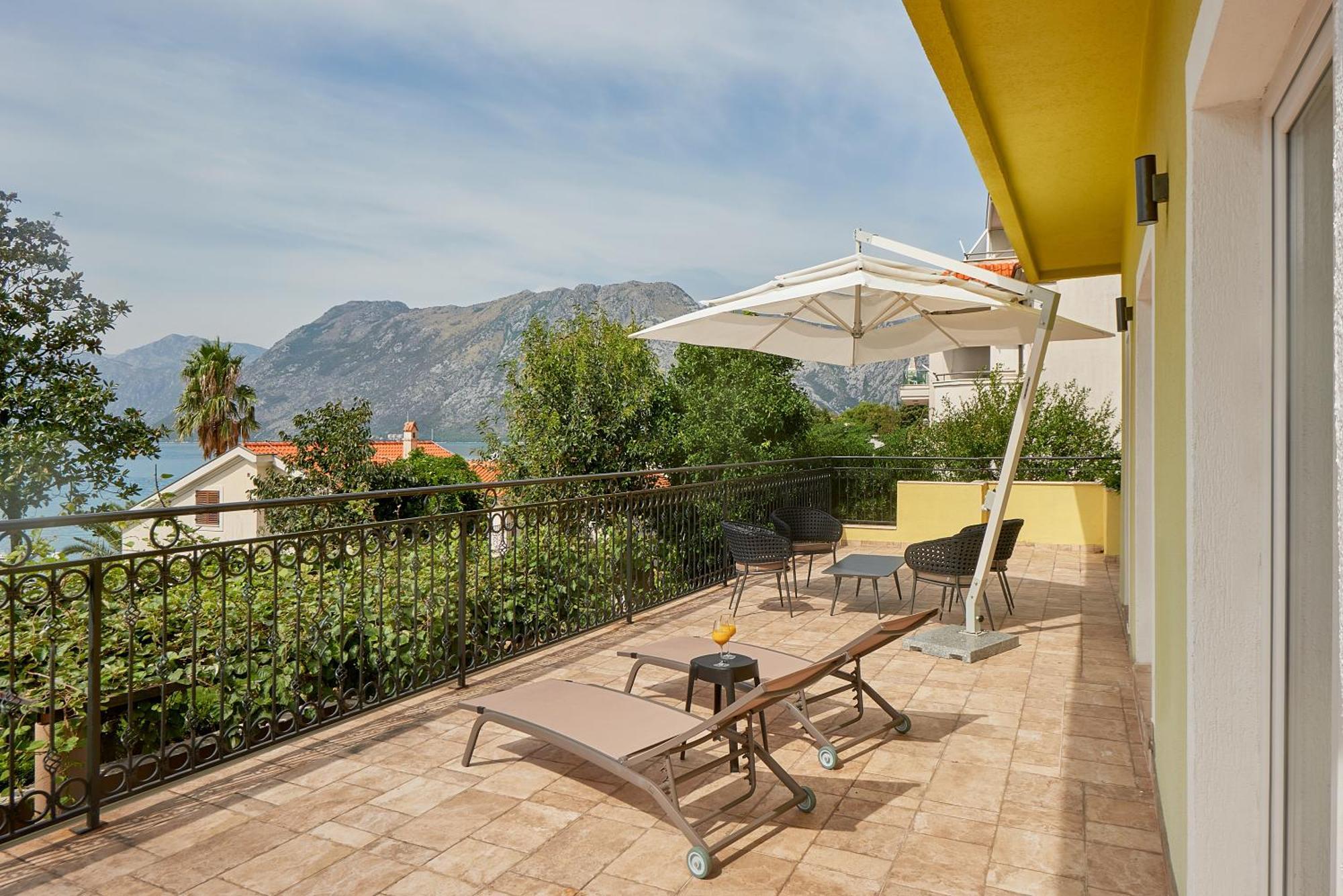2Montenegro Mimoza Apartments Dobrota Zewnętrze zdjęcie